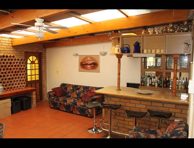 3 BEDROOM HOUSE RENTED IN PAROW NORTH